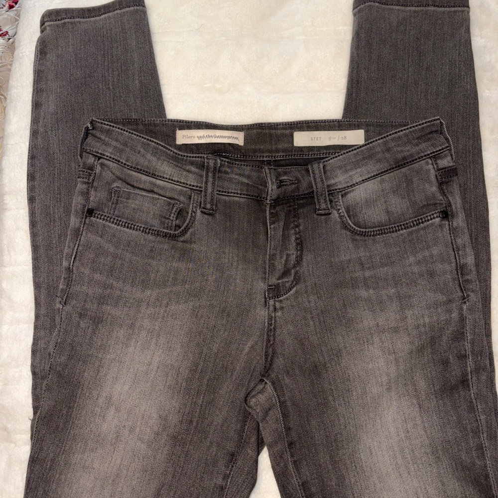 Pilcro Gray‎ Skinny Jeans with Faded Texture and Distressed Look
